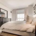 Bluebird Suites At Seaport Square