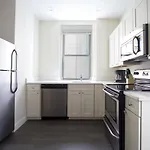 Studio On Arch Street Apt 2C