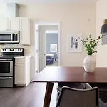 Studio On Arch Street Apt 2C