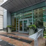 Global Luxury Suites At West End