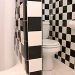 Beautiful 2bedroom In The South End - Ground Level Unit Apartment *