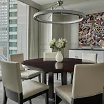 Four Seasons One Dalton Street, Hotel Boston