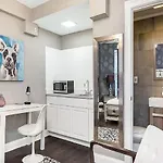 Apartment At 143 Arlington Street Boston