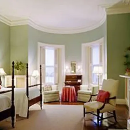 Bed & Breakfast The College Club Of Boston