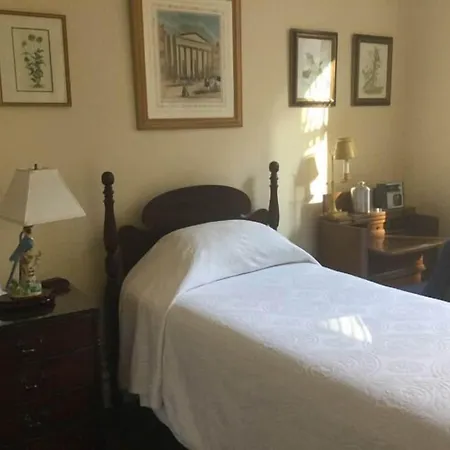 The College Club Of Bed & Breakfast 3*