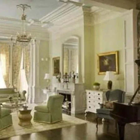 The College Club Of Bed & Breakfast