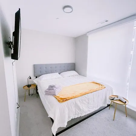 Luxury King Bed By Charles River Room#1 *
