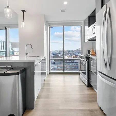 Beautiful In South End Apartment