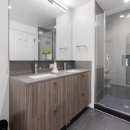 Beautiful In South End Apartment