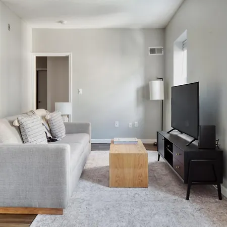 Apartment Dorchestermilton 1br Next To Milton T Stop Bos-472 Boston