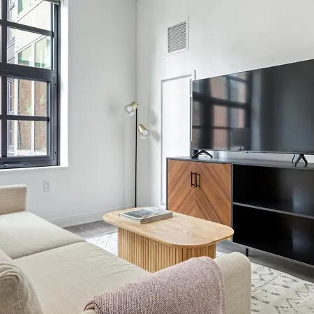 S End 1br W Gym Wd Pool Nr Sowa Bos-567