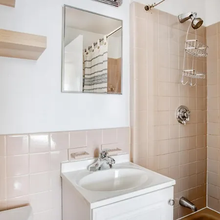 Back Bay 1br W Wd Nr Newbury St Bos-724 *