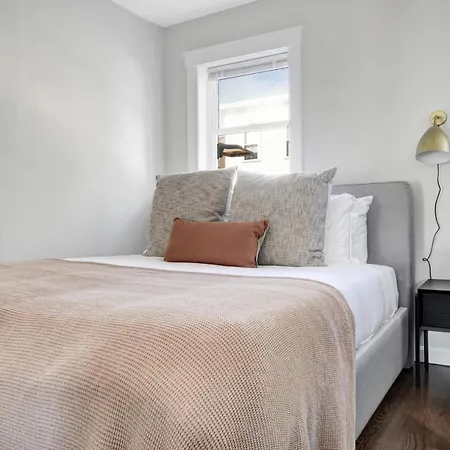 Newly Newly Renovated S 2br Bos-455 Boston