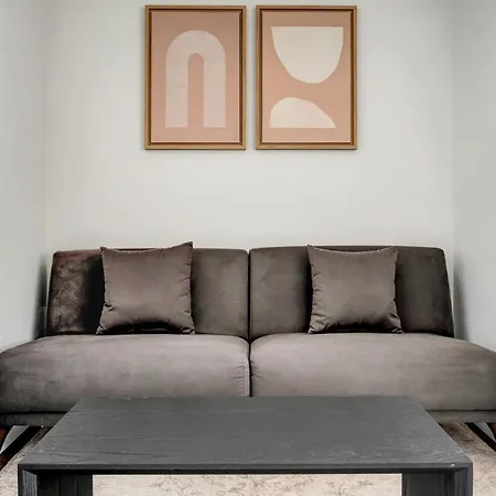 Newly Newly Renovated S 2br Bos-455 *