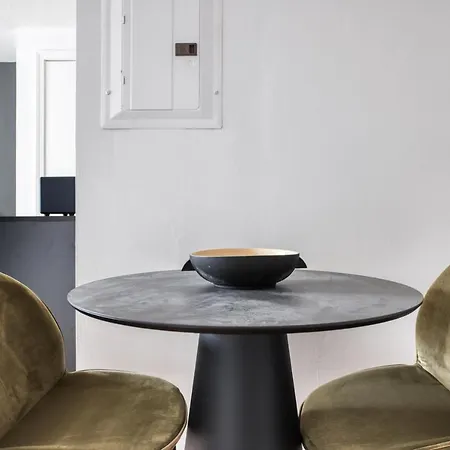 Apartment Brighton Studio Nr Mission Park Green Line Bos-675