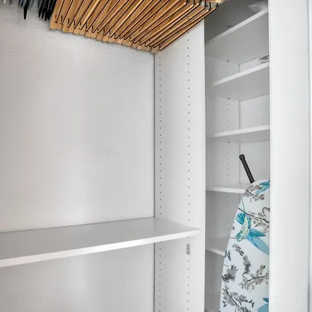Apartment Brighton Studio Nr Mission Park Green Line Bos-675