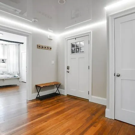 Apartment Private In Shared In Brookline