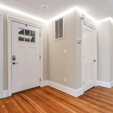 Apartment Private In Shared In Brookline *