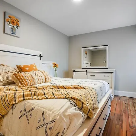 Apartment Private In Shared In Brookline *
