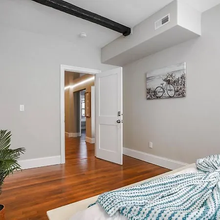 Private In Shared In Brookline * Boston