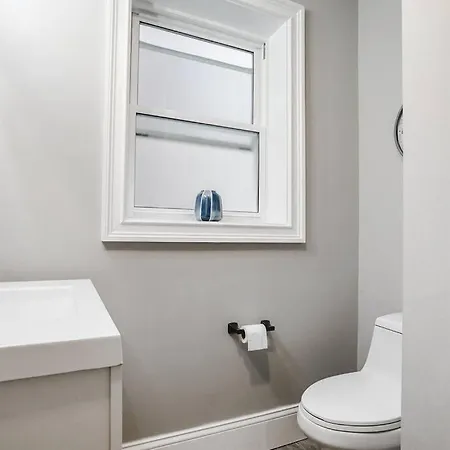 Private In Shared In Brookline *