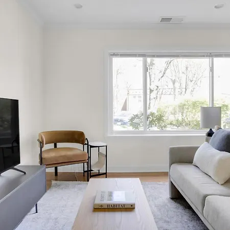 Spacious Chestationut Hill 1br W Wd Gym Bos-685 Apartment *
