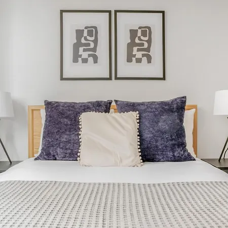 E Cambridge 2br W Gym Wd Nr Lechmere T Bos-635 Apartment
