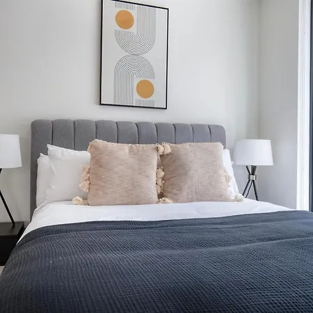 South 3br W Building Wd Nr Seaport Bos-916 * Boston