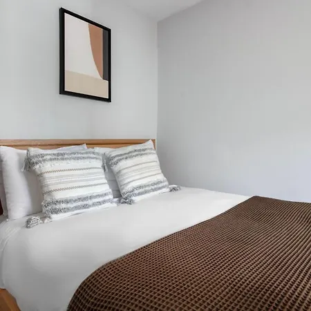 South 2br W Building Wd Nr Seaport Bos-915