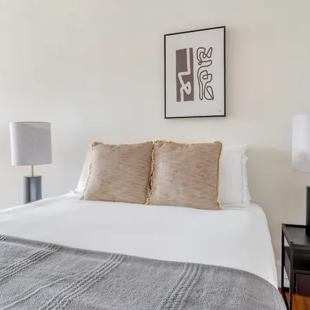 South 3br Fully Furnished Equipped Bos-928 * Boston