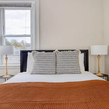 South 3br Fully Furnished Equipped Bos-928 Boston