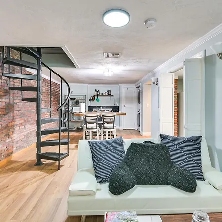 Cozy Near Franklin Park Zoo! Boston