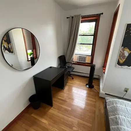 Holiday home Furnished 3-bed 1-bath Private Apt In South End *