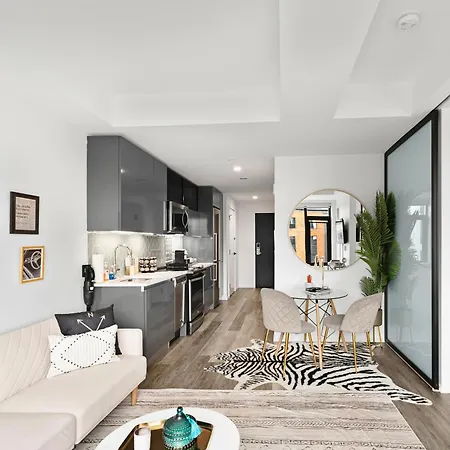 Executive Suites By Orchard Group Apartment *