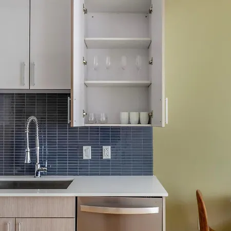 South 1br W Gym Nr Red Line Shops Bos-984 *