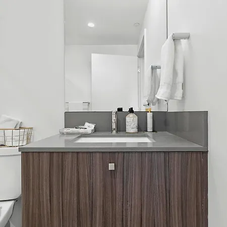Apartment Vip Quarters By Orchard Group Boston