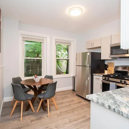 Renovated 1br, Washington Sq, Longwood, Lin