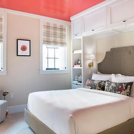 Beacon Hill Hotel 4*