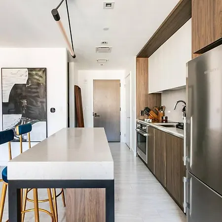 1+den/1 Luxury In Seaport