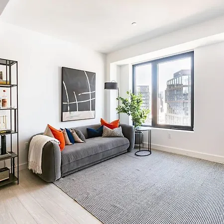 Apartment 1+den/1 Luxury In Seaport