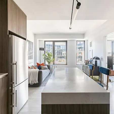 1+den/1 Luxury In Seaport