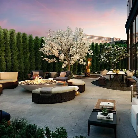 Apartment 1+den/1 Luxury In Seaport
