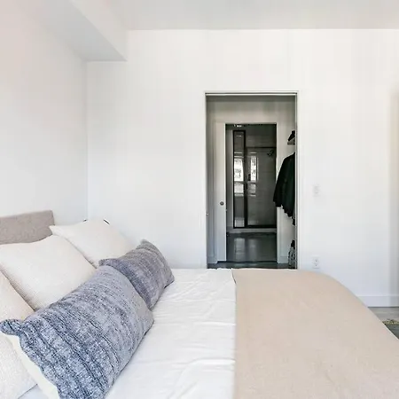 Apartment 1+den/1 Luxury In Seaport Boston
