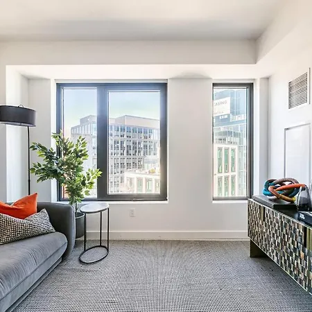1+den/1 Luxury In Seaport *