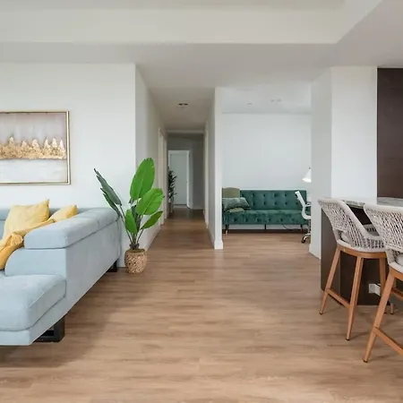 Holiday home Upscale Penthouse W Gym & Parking Near Mgh & Tufts
