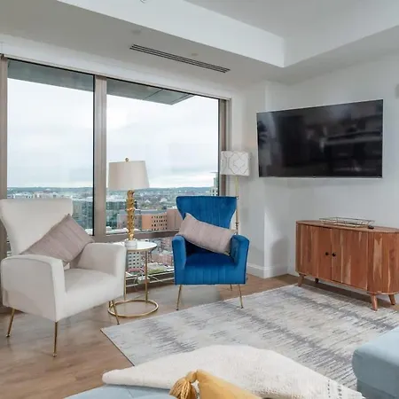 Holiday home Upscale Penthouse W Gym & Parking Near Mgh & Tufts