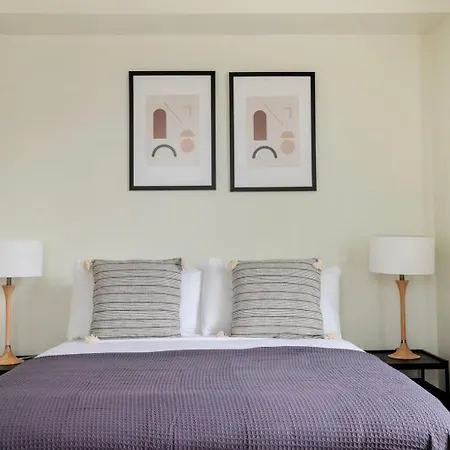 Back Bay 1br W Gym Nr Public Garden Bos-940 Apartment *