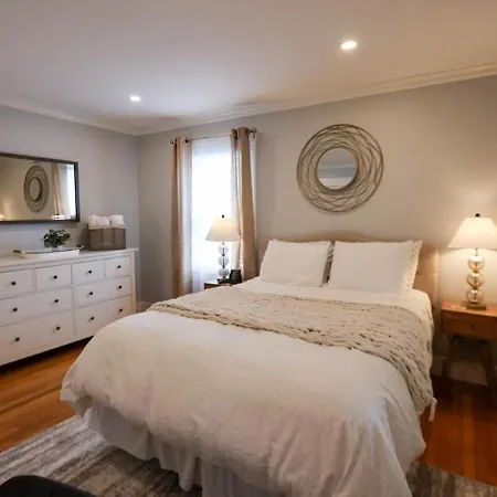 Apartment Renovated Spacious 2 Bedroom In Savin Hill