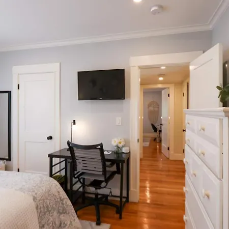 Renovated Spacious 2 Bedroom In Savin Hill Apartment Boston