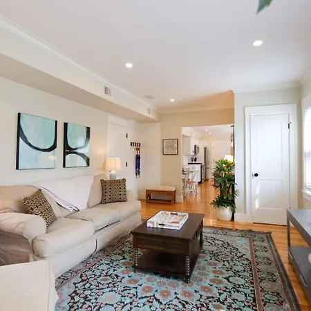 Renovated Spacious 2 Bedroom In Savin Hill *